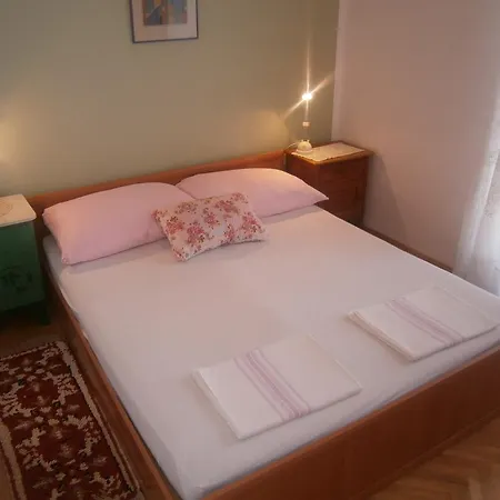 194 Ana Fažana